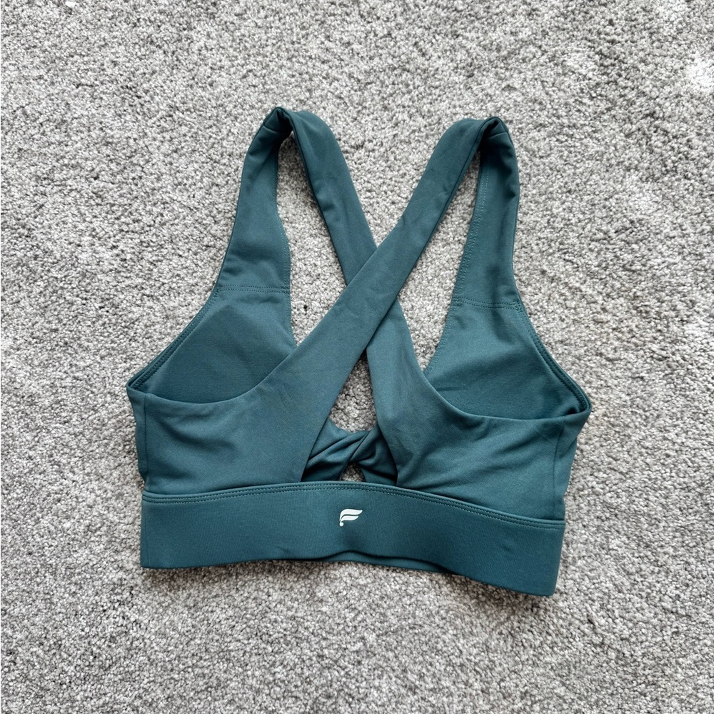 Oasis Twist Medium Impact Sports Bra